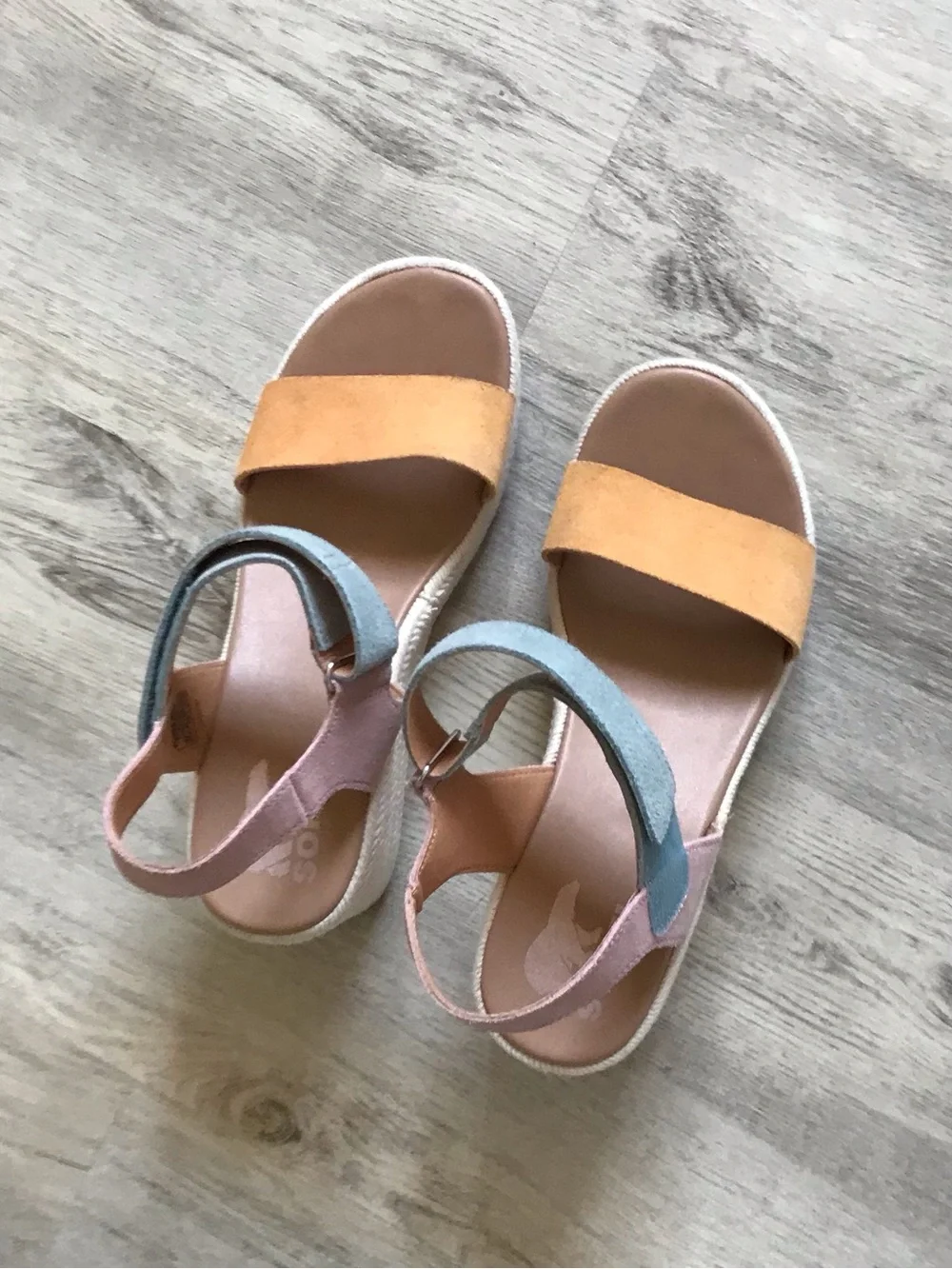 Sorel Cameron Wedge Faded Spark Pink Blue Orange Leather Sandals Women Sz. 8.5
